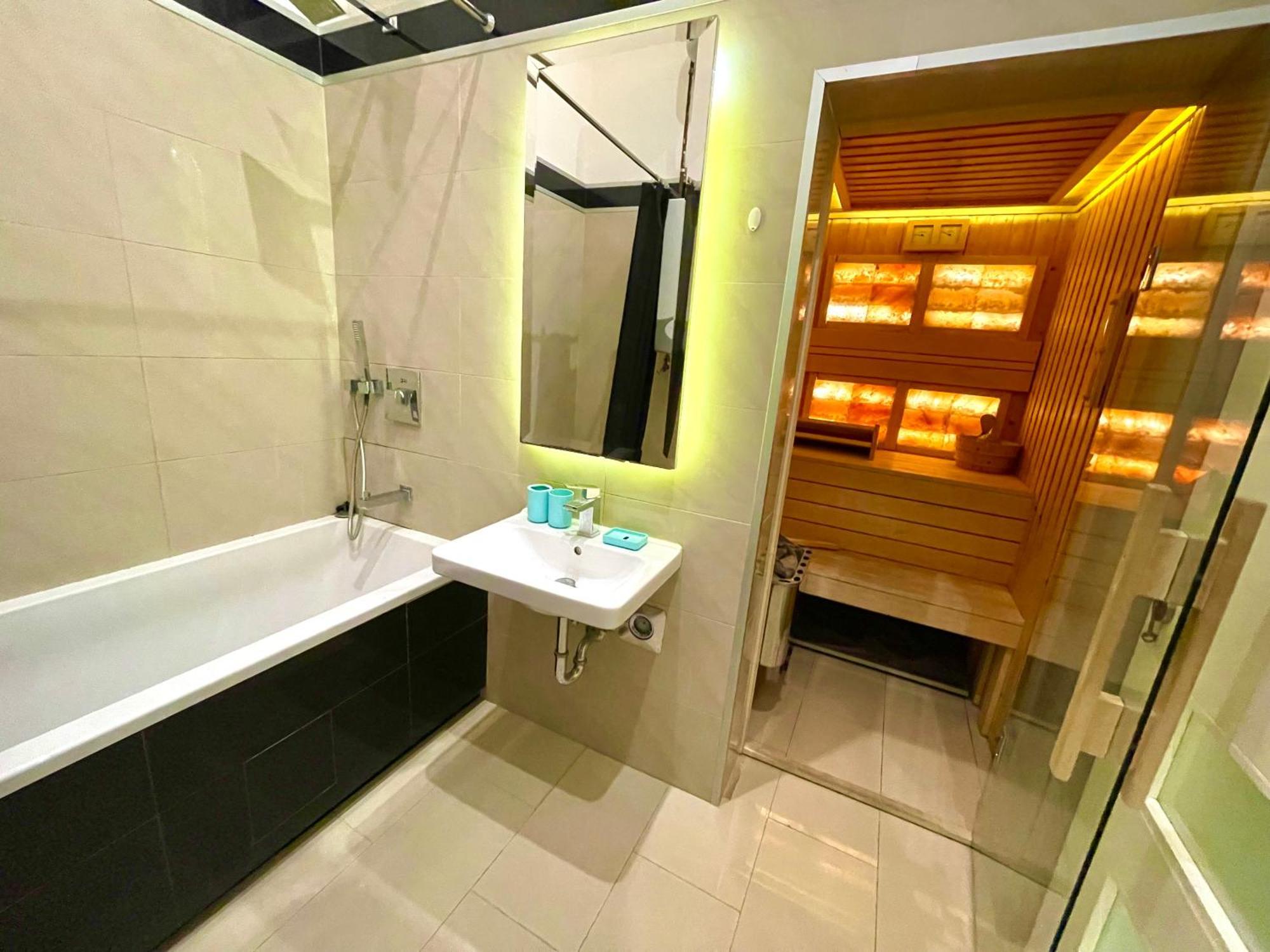 Perla Lux - 3 - Finnish And Steam Sauna